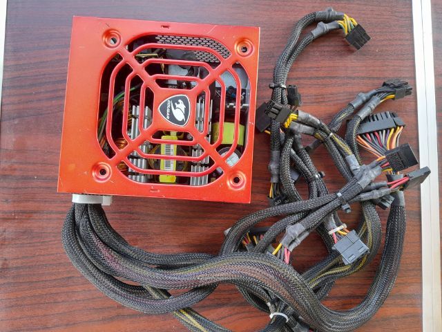 ขายซาก Cougar 700W เป็นอะไหล่ รูปที่ 5