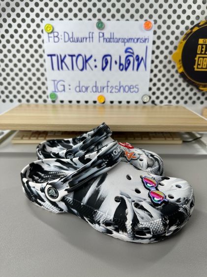 Crocs classic ขาวดำ m4w6 eu 36-37 รูปที่ 2