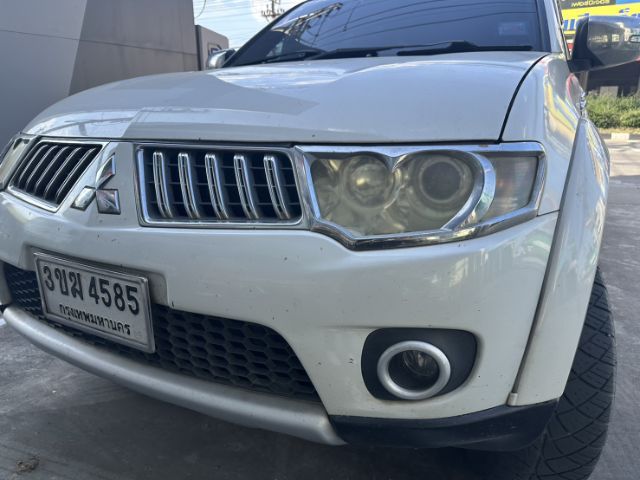 Mitsubishi Pajero Sport 2012 2.4 GLS Sedan เบนซิน LPG เกียร์ธรรมดา ขาว รูปที่ 4