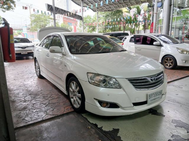 รถ Toyota Camry 2.0 G Extremo สี ขาว