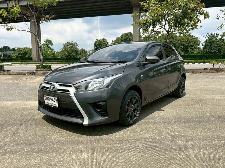 รถ Toyota Yaris 1.2 E สี เทา