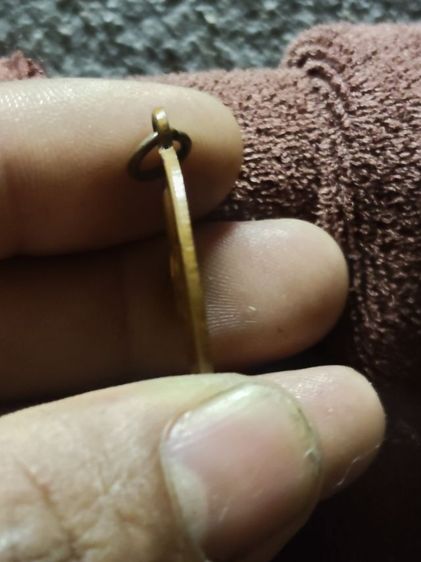 เหรียญปั๊มรูปเหมือน รุ่นแรก พิมพ์ขอบเดียว เนื้อทองแดง รูปที่ 7