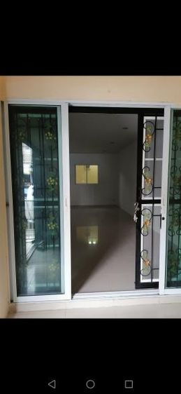 อื่นๆ มีบางส่วน สร้างเสร็จก่อน 2010 ทาวน์เฮ้าส์ รูปที่ 3