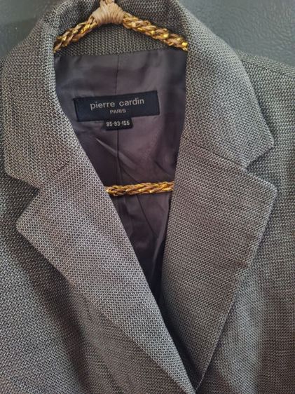 ขายเสื้อสูทผ้าทอcutting เนี้ยบของPierre Cardin สีเทาอ่อนสภาพนางฟ้าส่งต่อ size M รอบนอก  34