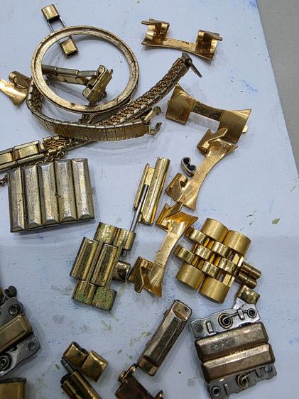 อะไหล่ หัวสาย นาฬิกา สีทอง ทั้งหมด ขายเหมาๆ ตามสภาพ น่าสะสม สวย พร้อมส่งครับพี่ๆ  รูปที่ 3