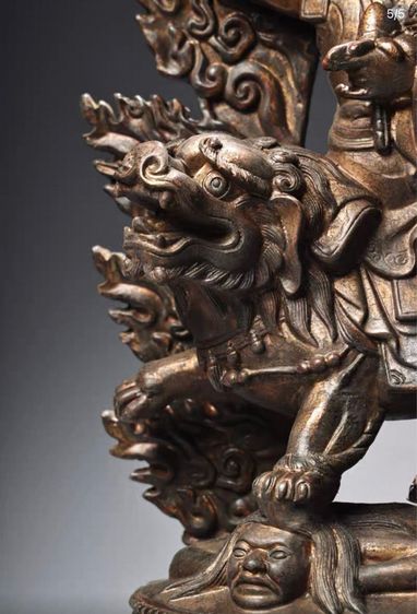 🕉️รูปปั้นทองสัมฤทธิ์ในภาพคือเทพพิทักษ์ รูปที่ 5