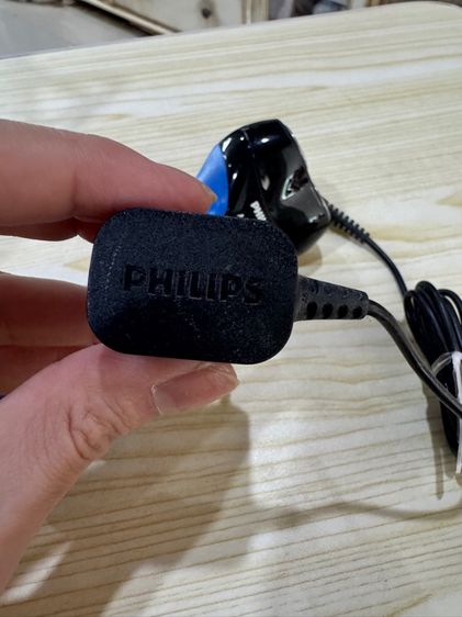✅ เครื่องโกนหนวดไฟฟ้า Phillips ชาร์จไฟได้ สภาพสวย ใช้น้อย 🛒 รูปที่ 4