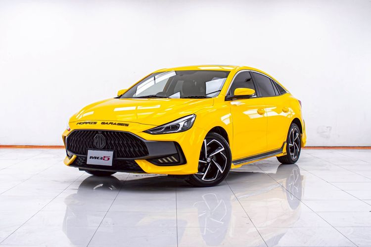 รถ MG MG5 1.5 X สี เหลือง