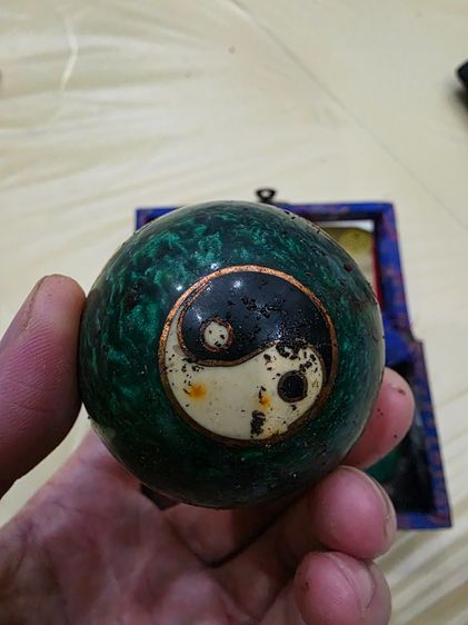 ลูกบอล ไทเก๊ก สวยหายาก รุ่นเก่า เดิมๆ พร้อมกล่อง ของเก่าเก็บ ขายตามสภาพ หนักๆ เขย่าแล้วมีเสียงข้างใน ขายพร้อมกล่องเดิมๆ พร้อมส่งครับพี่ๆ  รูปที่ 8