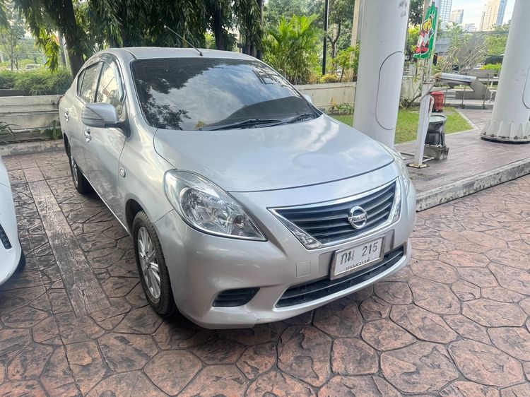 รถ Nissan Almera 1.2 E สี เทา