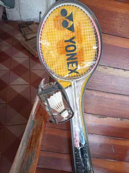 ไม้แบดมินตันมือหนึ่งยี่ห้อYONEX รุ่นGR-400 แพ๊คคู่ รูปที่ 6