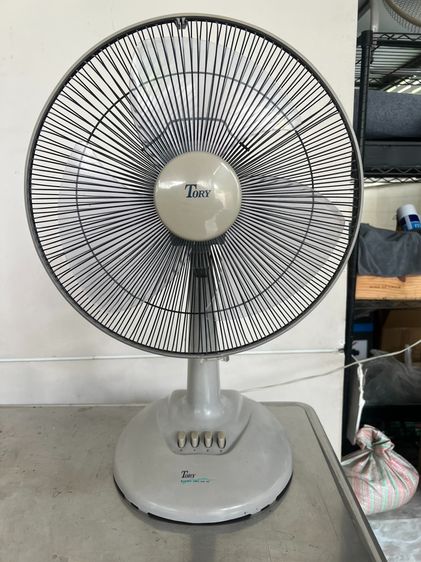พัดลมตั้งพื้นมือสอง Tory 16นิ้ว