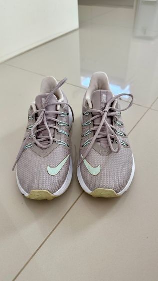 รองเท้ามือสองรองเท้ากีฬา รูปที่ 3