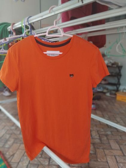 เสื้อยืดคอกลม