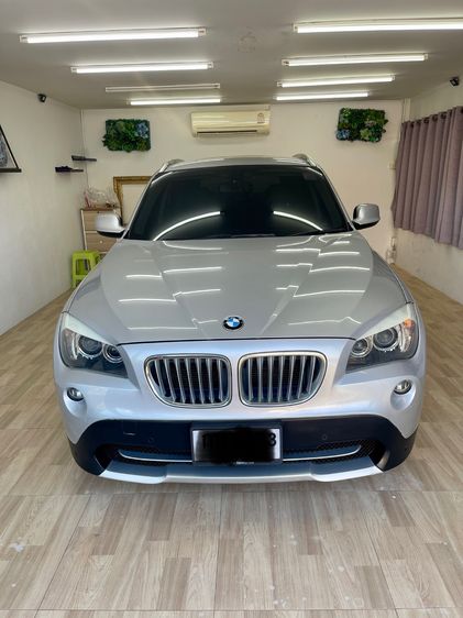 รถ BMW X1 2.0 sDrive18i สี บรอนซ์เงิน