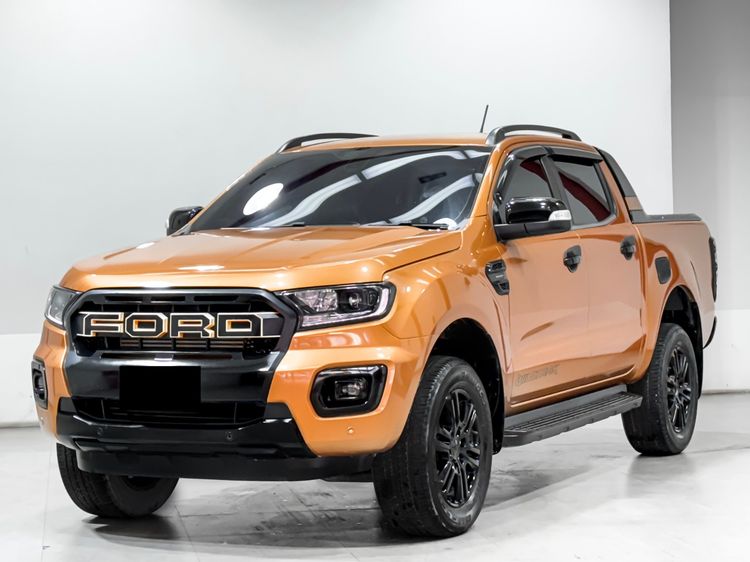 รถ Ford Ranger 2.0 Hi-Rider Wildtrak สี ส้ม