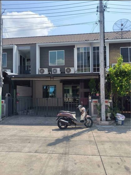 ขายทาวโฮม 21 ตร.ว.  เดอะคัลเลอร์ส พรีเมี่ยม3 ( อารียา )เฟส8 ซอย8