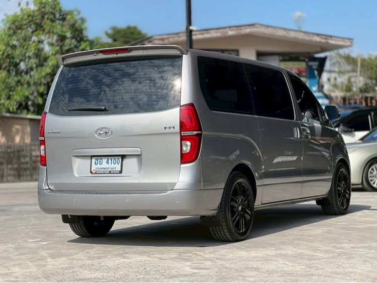 Hyundai H-1  2018 2.5 Maesto Touring Van ดีเซล ไม่ติดแก๊ส เกียร์อัตโนมัติ เทา รูปที่ 4
