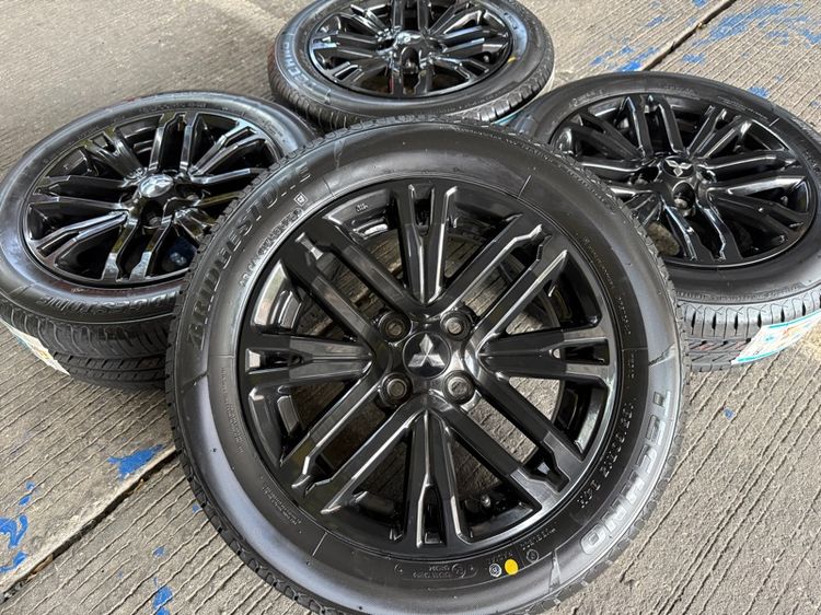 Mitsubishi Attrage ขอบ 15 นิ้ว Top 💢