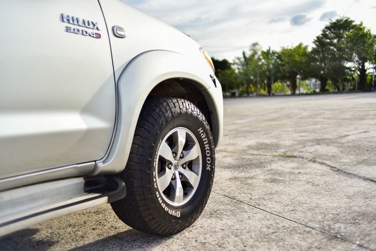 Toyota Hilux Vigo 2005 3.0 E 4WD ดีเซล เกียร์ธรรมดา บรอนซ์ทอง รูปที่ 4