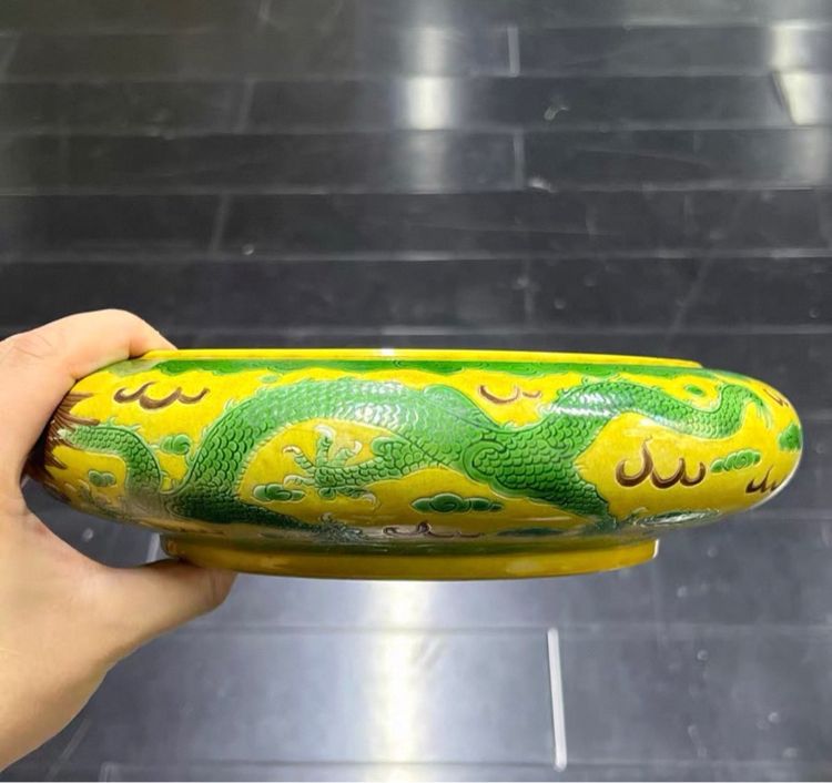 ✨ชามกระเบื้องเคลือบซานไฉ่  ลวดลายมังกรท่ามกลางเมฆ ประเทศจีน  สมัยราชวงศ์ชิง ยุคกวางซู (ค.ศ. 1875-1908) รูปที่ 4