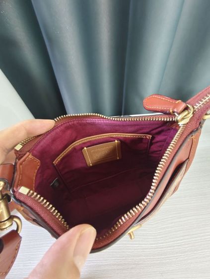 กระเป๋า coach งานช้อป มือสองของแท้ รูปที่ 6