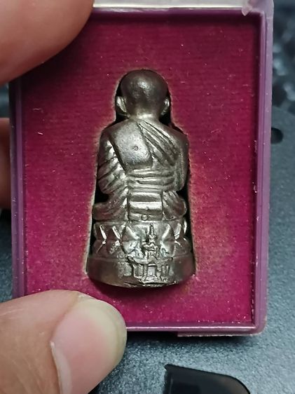 พระหลวงพ่อทวดพิมพ์บัวรอบ 9 รอบ 9 พิธี 108 ปีท่านขุนพันธ์ นวะแก่เงิน รูปที่ 3