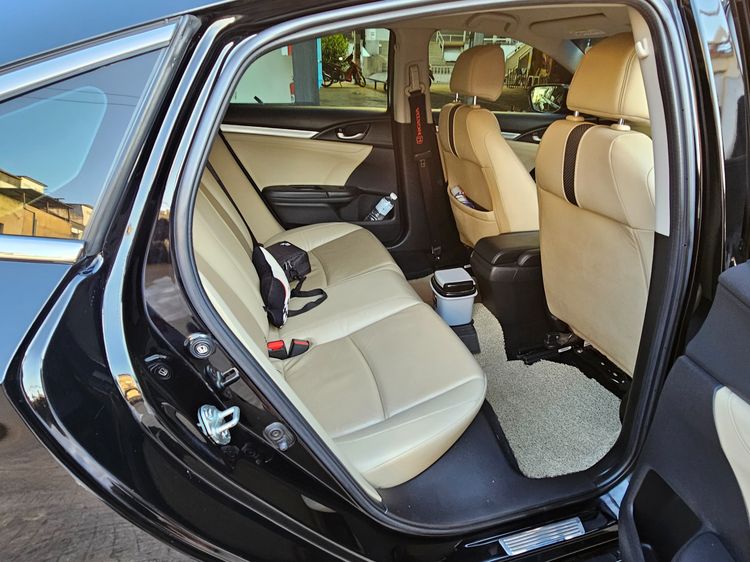 รถ Honda Civic 1.8 EL i-VTEC สี ดำ