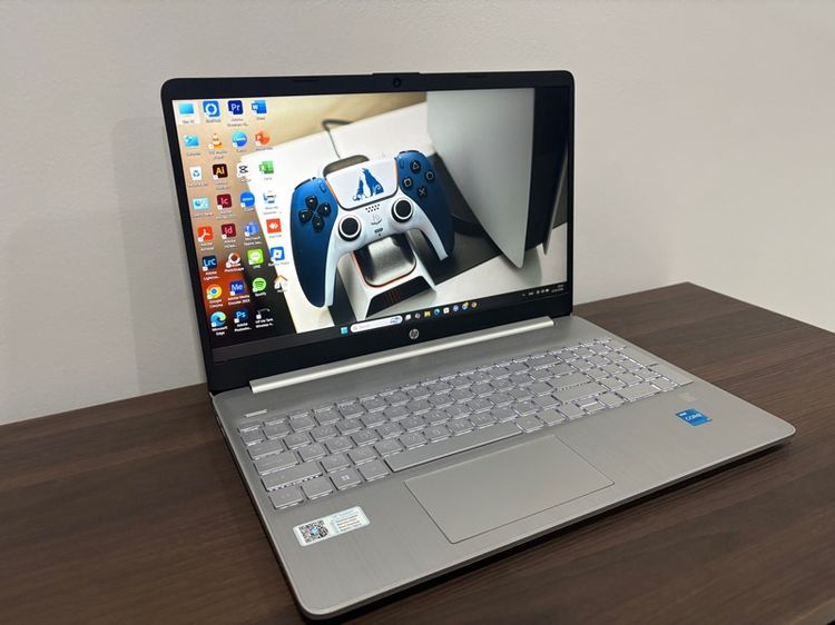 NOTEBOOK (โน้ตบุ๊ค) HP 15S สี Natural Silver เครื่องสวยเนียนๆ ทำงาน เล่นเกมเบาๆ คีย์บอร์ดมีไฟ สแกนลายนิ้วมือ รูปที่ 2