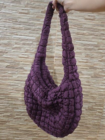 Oversized Quilted Shoulder Bag รูปที่ 4