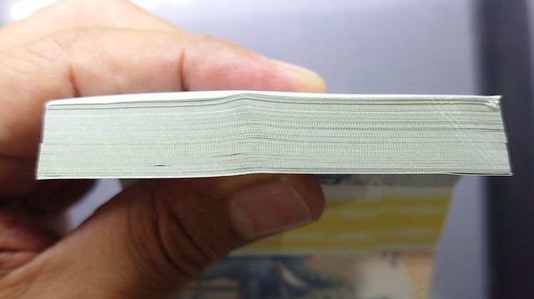 ธนบัตรยกแหนบ 100 ใบ "ไม่เรียงเลข ธนบัตร 50 บาท แบบ15 รุ่น2 (ธนบัตรกระดาษ) พ.ศ.2547 ไม่ผ่านใช้ รูปที่ 7