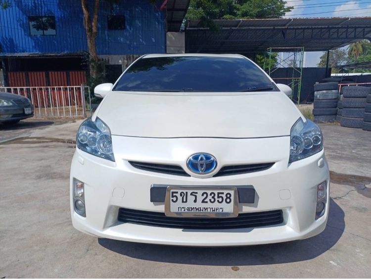 Toyota Prius 2011 1.8 Hybrid Top Grade Sedan ไฮบริด ไม่ติดแก๊ส เกียร์อัตโนมัติ ขาว รูปที่ 3
