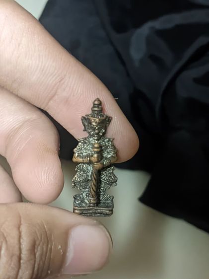 เท้าเวสสุวรรณ องค์เล็ก รูปที่ 2