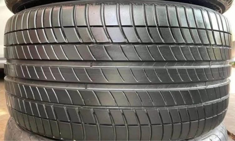 ยาง michelin 245 40 19 - 275 35 19 ปี25 รูปที่ 3
