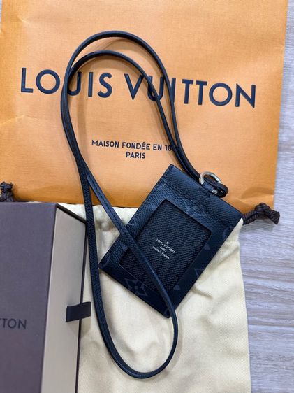 Louis Vuitton graphite id care holder รูปที่ 2
