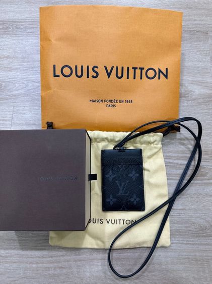 Louis Vuitton graphite id care holder รูปที่ 6