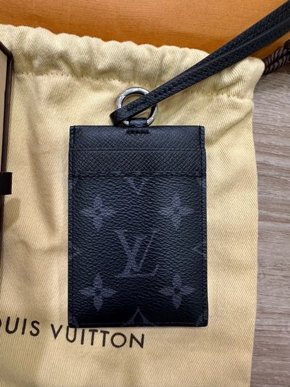 Louis Vuitton graphite id care holder รูปที่ 4