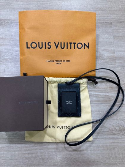 Louis Vuitton graphite id care holder รูปที่ 5
