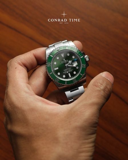 Rolex Submariner 116610LV 'Hulk  Green Dial Oyster Steel 2010+ 40mm. 