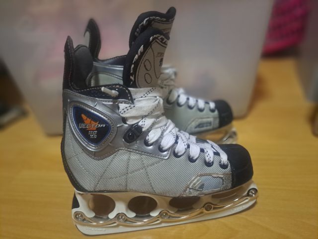 รองเท้าสเก็ตน้ำแข็ง