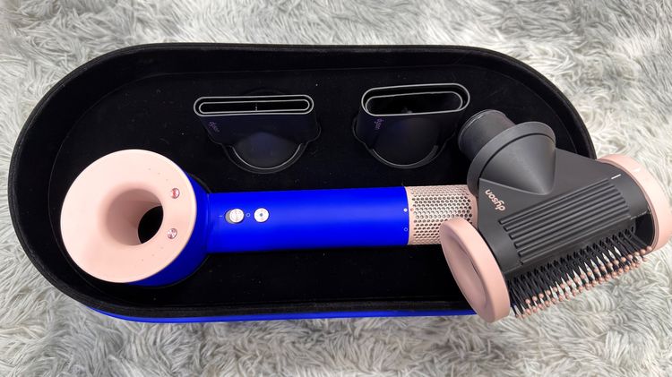 ไดร์ผม Dyson สีพิเศษ Blue Blush สภาพสวยเหมือนใหม่ อุปกรณ์ครบ พร้อมกล่อง รูปที่ 2