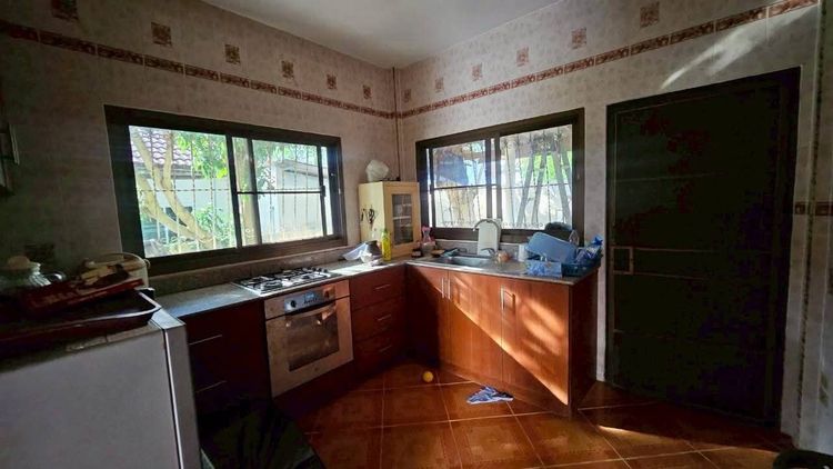 อื่นๆ มีบางส่วน 2012 บ้านเดี่ยว 3 นอน 2 น้ำ 91 ตรว. สิริศา 5 บางเสร่ ชลบุรี โทร.0912523462 รูปที่ 4