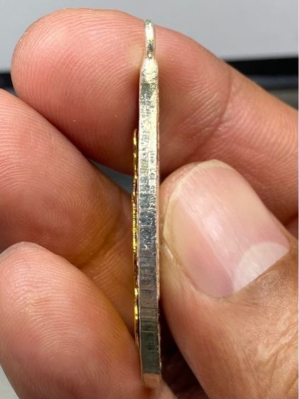 เหรียญหลวงพ่ออี๋ หน้ากากทอง รูปที่ 4