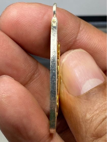 เหรียญหลวงพ่ออี๋ หน้ากากทอง รูปที่ 3