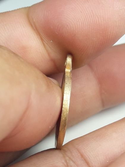 เหรียญหลวงพ่อโสธรหลวงปู่ทิมวัดละหารไร่ รูปที่ 4