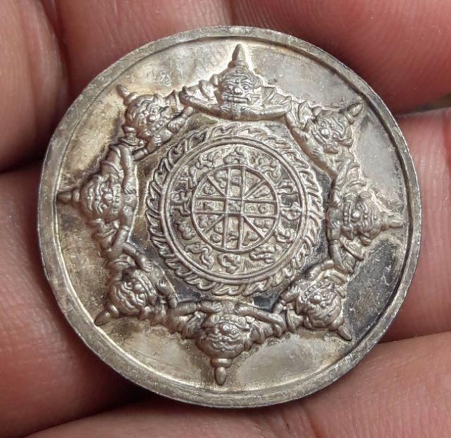 เหรียญพระปิดตาพังพระกาฬลงยา รูปที่ 2