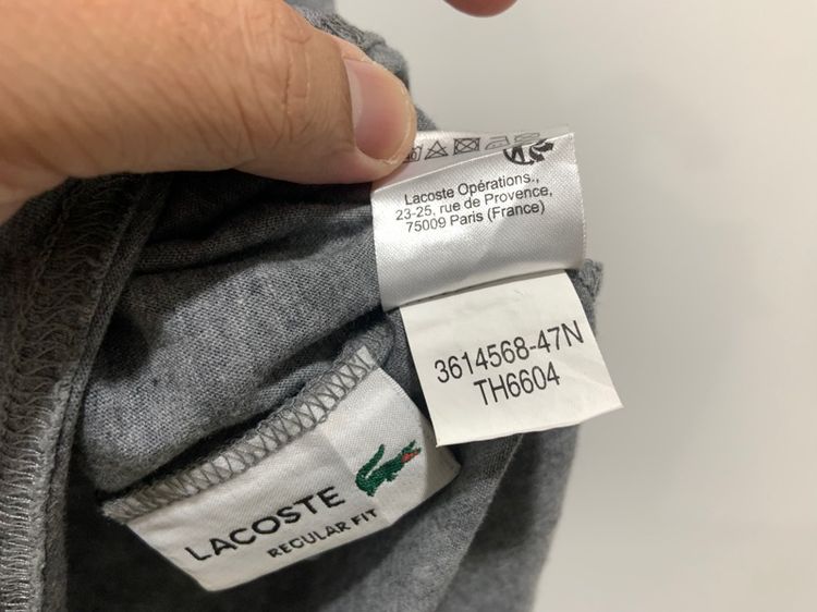 เสื้อยืด LACOSTE แท้ 💯 size L ขนาดอก 21 ยาว 27.5 นิ้ว สภาพใหม่มาก สีเทาทรงสวย เนื้อผ้านิ่มมาก หายากน่าสะสมครับ รูปที่ 5