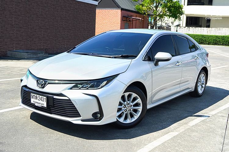รถ Toyota Altis 1.6 G สี เทา