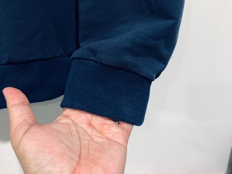 เสื้อแจ็คเก็ต Under Armour แท้ 💯 size M วัดจริงขนาด อก 22 ยาว 26.5 นิ้ว สภาพดี สีกรมเข้ม ดีเทลสวย เนื้อผ้าดีมาก หายากน่าสะสม รูปที่ 3