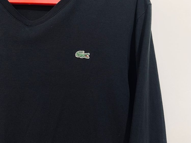เสื้อยืดแขนยาว LACOSTE แท้ 💯 size 6 ขนาดอก 22 ยาว 28 นิ้ว สภาพใหม่มาก สีดำทรงสวย เนื้อผ้านิ่มมาก หายากน่าสะสมครับ รูปที่ 2